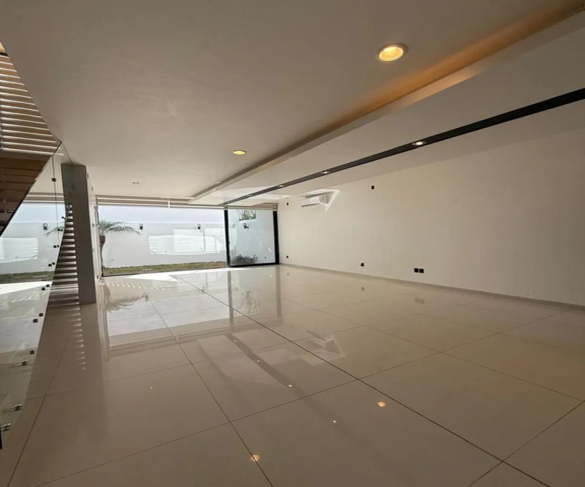 Casa En Venta,El manantial ,Avenida López Mateos Sur 5560, Tlajomulco de Zúñiga, Jalisco 45645, 4 Habitaciones,5 Baños,Avenida López Mateos Sur,2,pHnfLP4