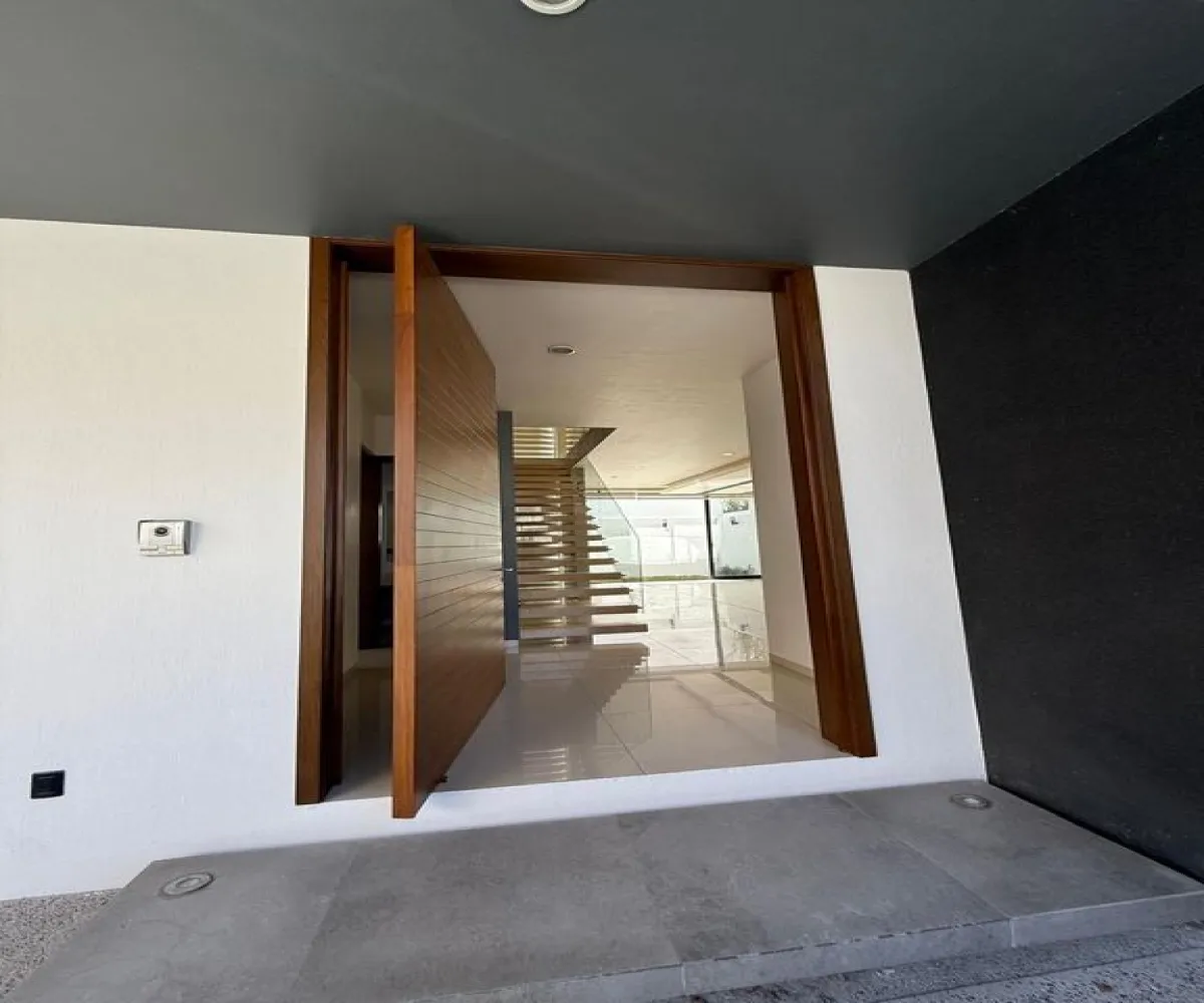 Casa En Venta,El manantial ,Avenida López Mateos Sur 5560, Tlajomulco de Zúñiga, Jalisco 45645, 4 Habitaciones,5 Baños,Avenida López Mateos Sur,2,pHnfLP4