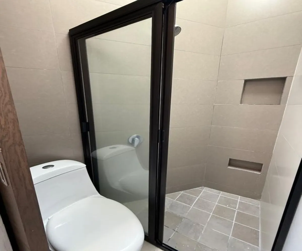 Casa En Venta,El manantial ,Avenida López Mateos Sur 5560, Tlajomulco de Zúñiga, Jalisco 45645, 4 Habitaciones,5 Baños,Avenida López Mateos Sur,2,pHnfLP4