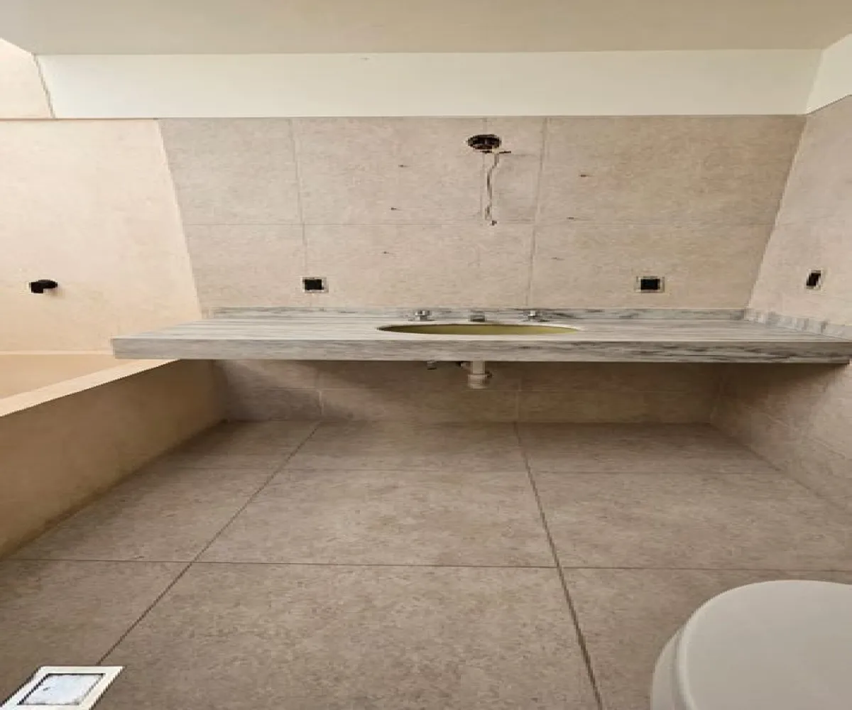 Casa En Venta,Moderna,Privada Santa Eduwiges 2014, Guadalajara, Jalisco 44150, 4 Habitaciones,2 Baños,Privada Santa Eduwiges,3,p28CFZh