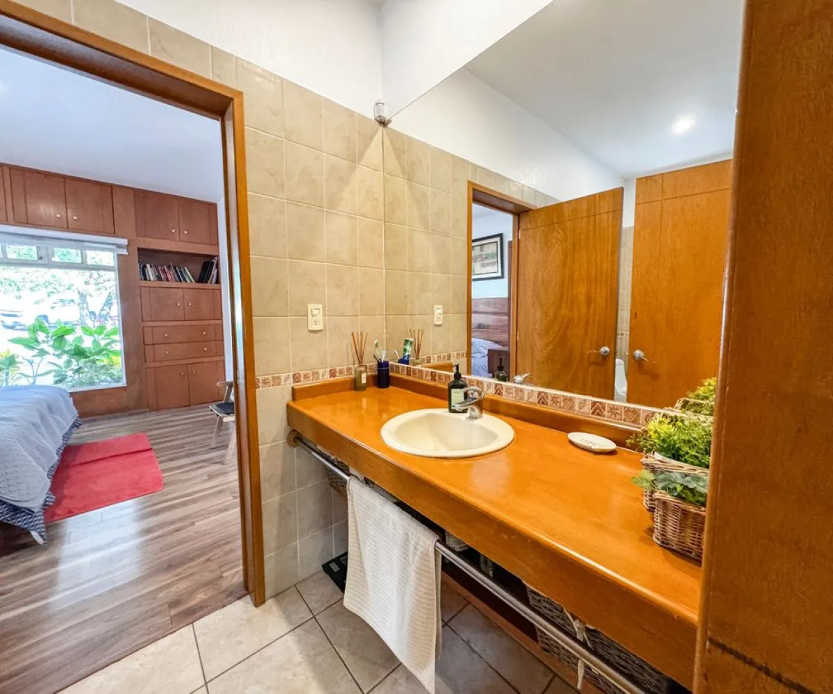 Casa En Venta,El Palomar,Paseo de Los Alamos 136, Tlajomulco de Zúñiga, Jalisco 45643, 4 Habitaciones,3 Baños,Paseo de Los Alamos,2,pnfZUSk