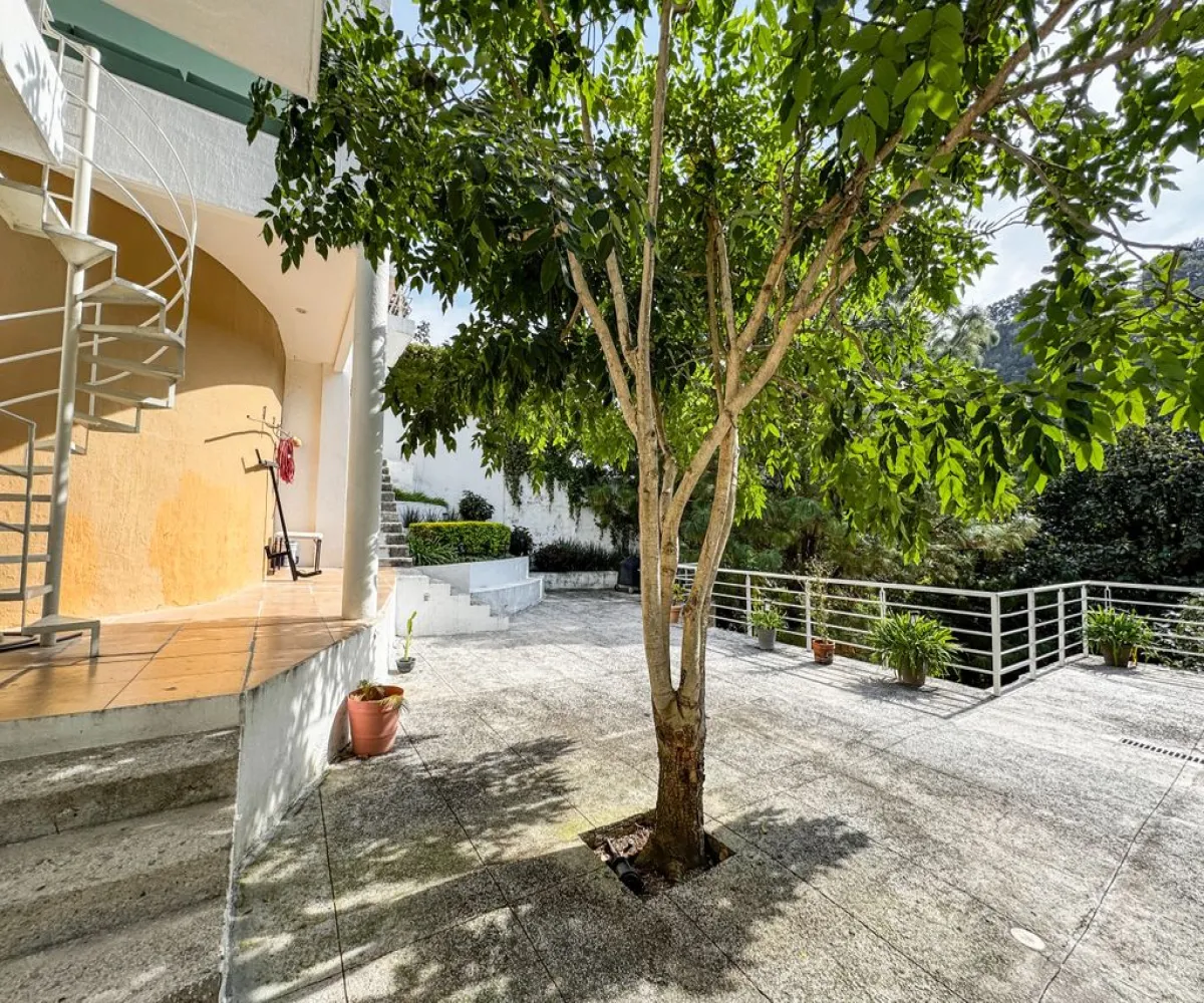 Casa En Venta,El Palomar,Paseo de Los Alamos 136, Tlajomulco de Zúñiga, Jalisco 45643, 4 Habitaciones,3 Baños,Paseo de Los Alamos,2,pnfZUSk