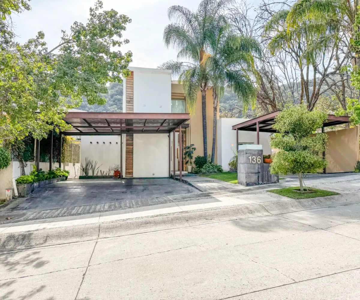 Casa En Venta,El Palomar,Paseo de Los Alamos 136, Tlajomulco de Zúñiga, Jalisco 45643, 4 Habitaciones,3 Baños,Paseo de Los Alamos,2,pnfZUSk