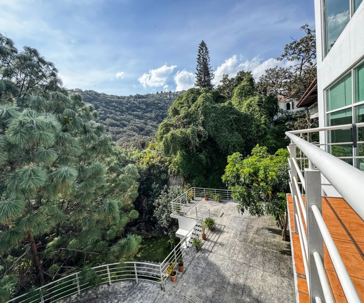 Casa En Venta,El Palomar,Paseo de Los Alamos 136, Tlajomulco de Zúñiga, Jalisco 45643, 4 Habitaciones,3 Baños,Paseo de Los Alamos,2,pnfZUSk