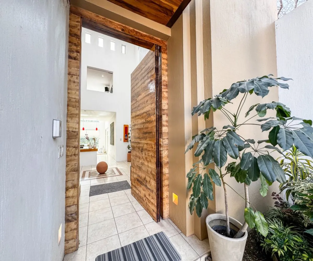 Casa En Venta,El Palomar,Paseo de Los Alamos 136, Tlajomulco de Zúñiga, Jalisco 45643, 4 Habitaciones,3 Baños,Paseo de Los Alamos,2,pnfZUSk