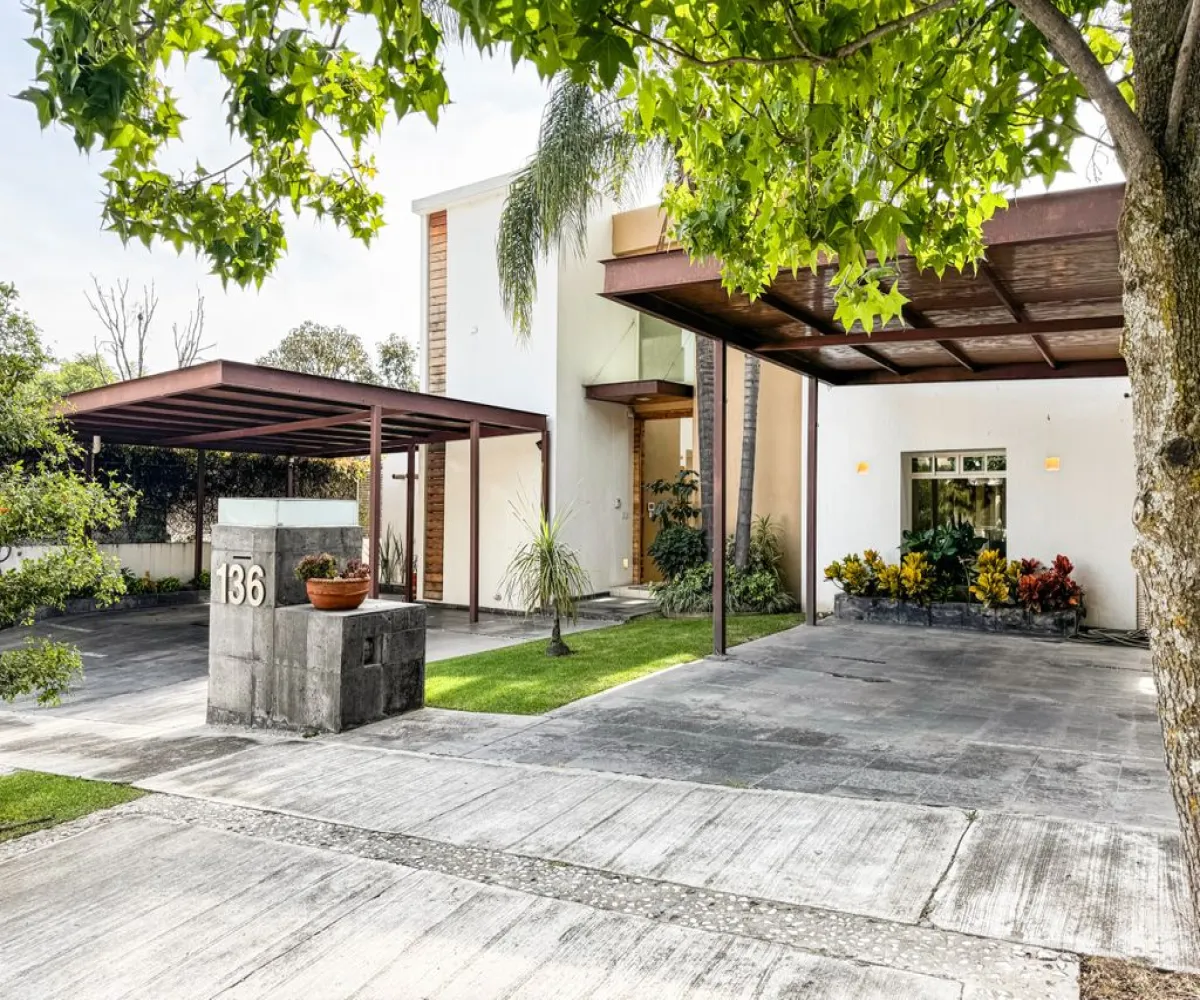 Casa En Venta,El Palomar,Paseo de Los Alamos 136, Tlajomulco de Zúñiga, Jalisco 45643, 4 Habitaciones,3 Baños,Paseo de Los Alamos,2,pnfZUSk