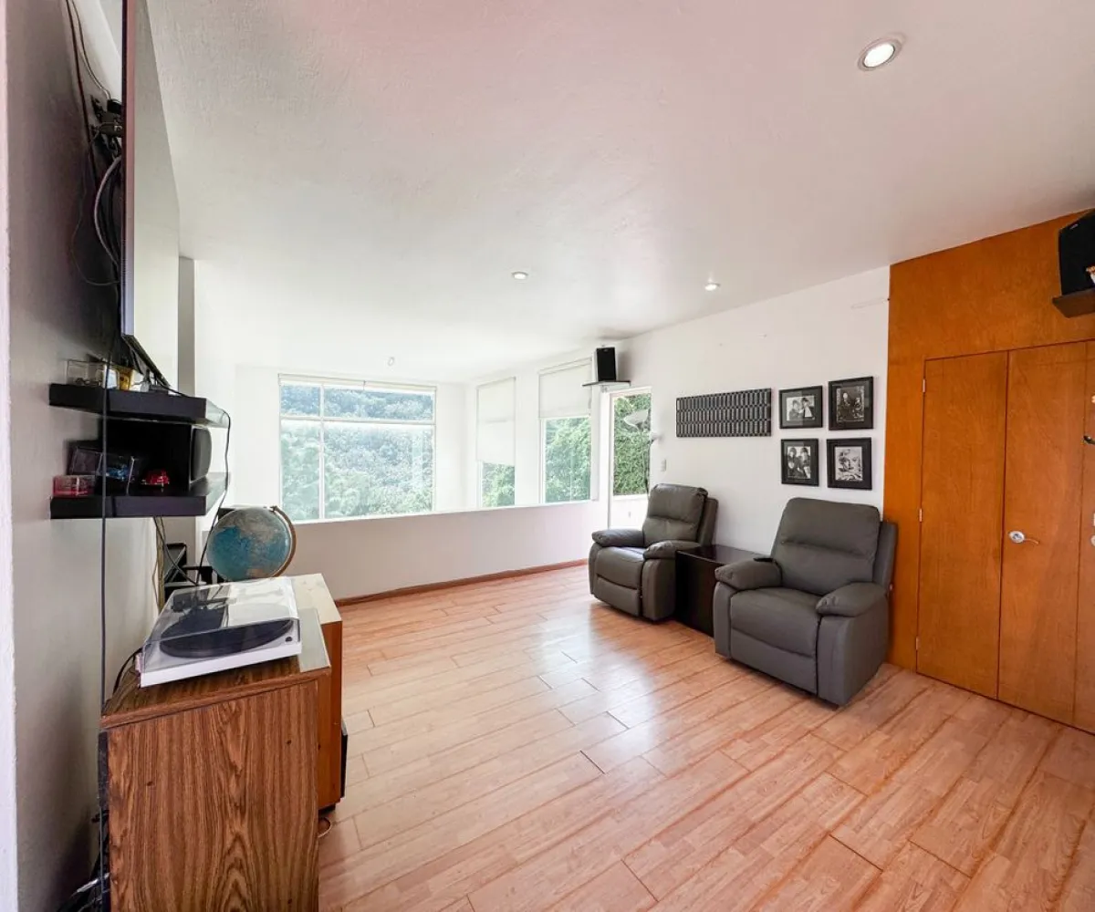 Casa En Venta,El Palomar,Paseo de Los Alamos 136, Tlajomulco de Zúñiga, Jalisco 45643, 4 Habitaciones,3 Baños,Paseo de Los Alamos,2,pnfZUSk