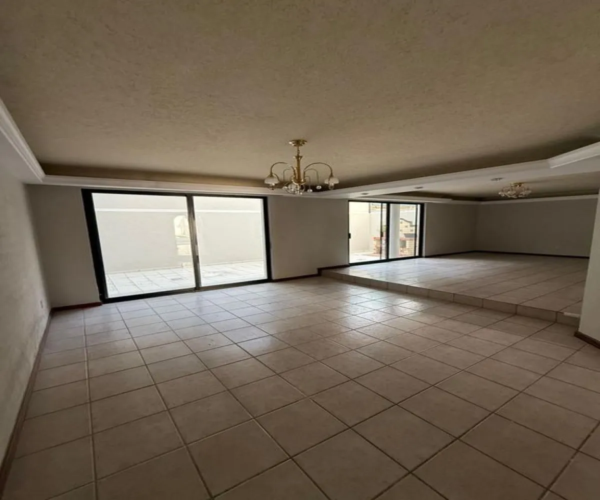 Casa En Renta,Virreyes,Avenida Naciones Unidas 5677, Zapopan, Jalisco 45110, 5 Habitaciones,3 Baños,Avenida Naciones Unidas,2,pl8P3pW