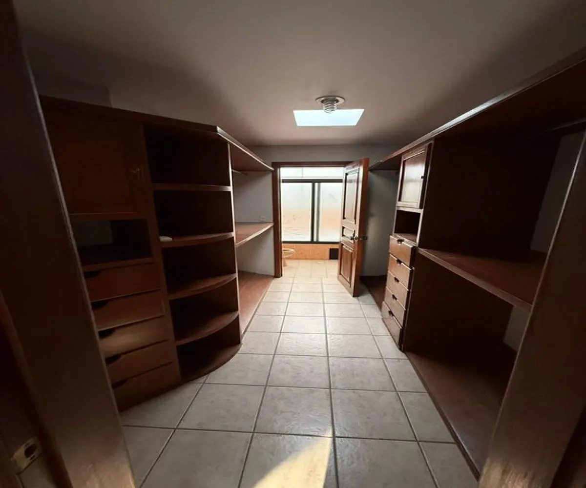 Casa En Renta,Virreyes,Avenida Naciones Unidas 5677, Zapopan, Jalisco 45110, 5 Habitaciones,3 Baños,Avenida Naciones Unidas,2,pl8P3pW