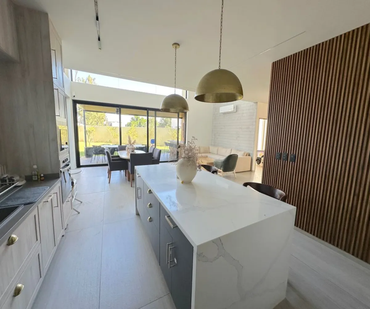 Casa En Venta,Hacienda de San Juan,Avenida General Ramón Corona 2500, Zapopan, Jalisco 45134, 4 Habitaciones,4 Baños,Avenida General Ramón Corona,2,pNyeWXv