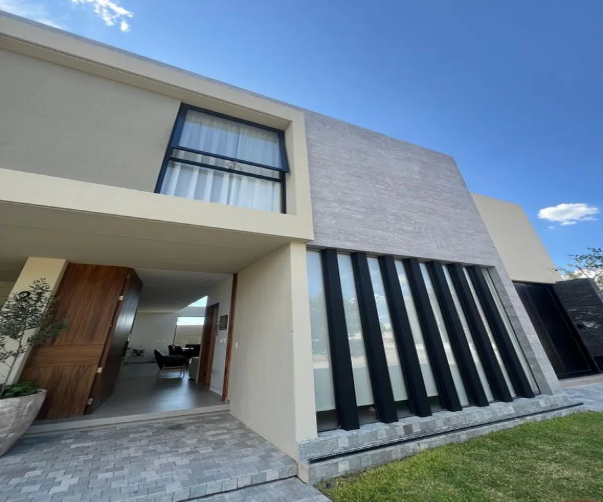 Casa En Venta,Hacienda de San Juan,Avenida General Ramón Corona 2500, Zapopan, Jalisco 45134, 4 Habitaciones,4 Baños,Avenida General Ramón Corona,2,pNyeWXv