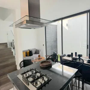 Casa En Venta,Santa Anita,Abasolo 180, Tlajomulco de Zúñiga, Jalisco 45645, 3 Habitaciones,3 Baños,Abasolo,3,pNgA5Mb