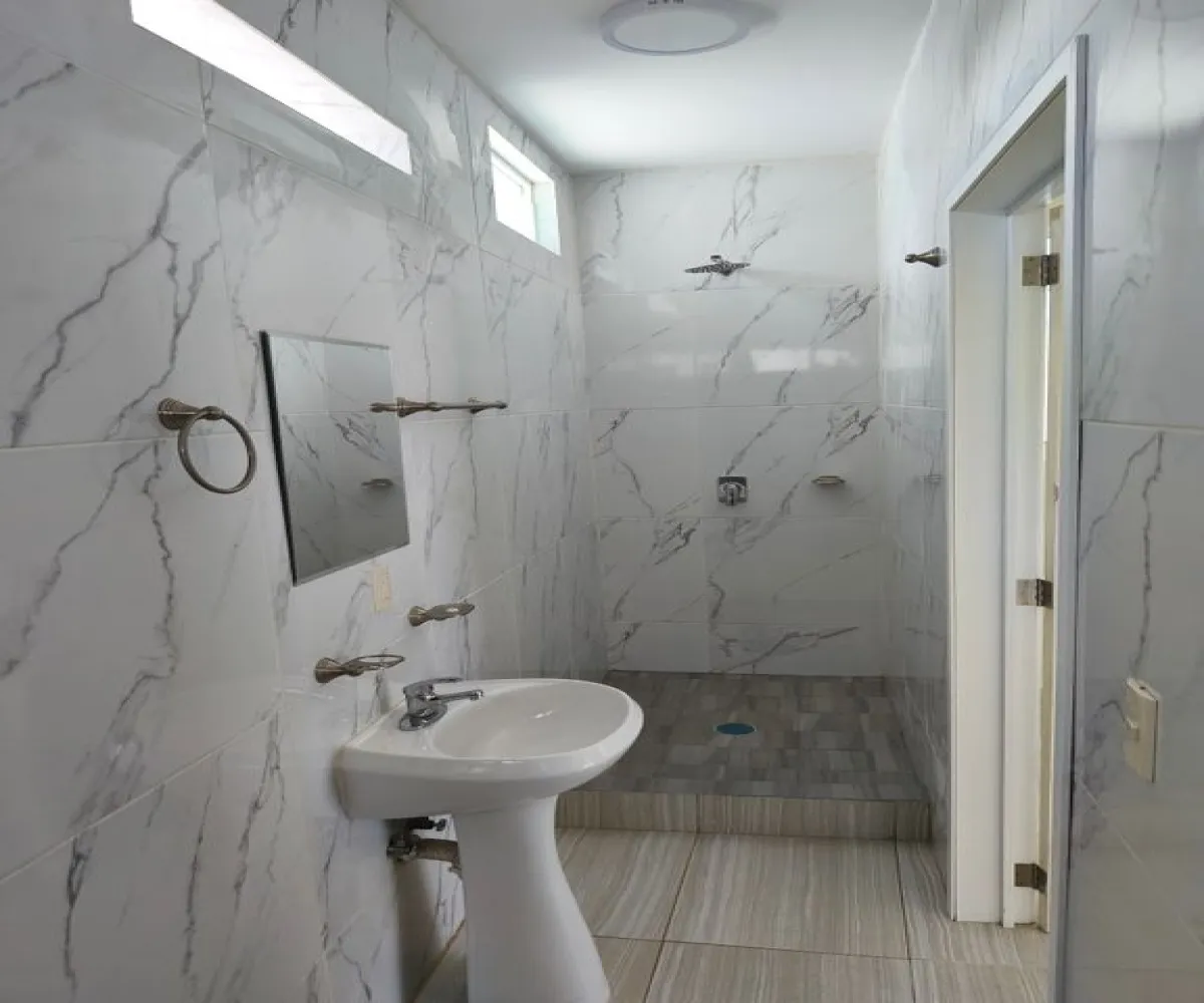 Casa En Venta,Lomas de Zapopan,Talavera S/N, Zapopan, Jalisco 45130, 9 Habitaciones,3 Baños,Talavera ,1,pe5yVNq