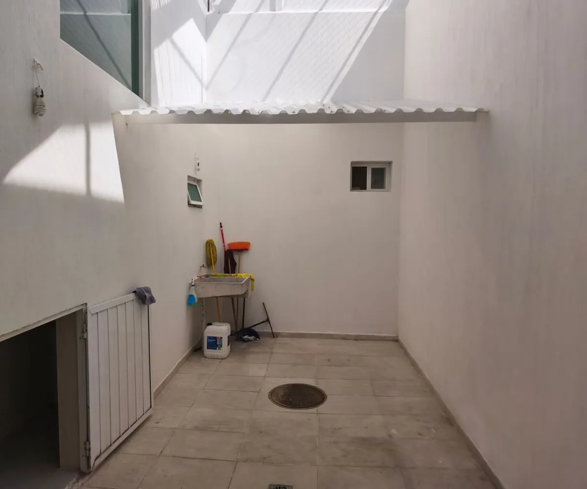 Casa En Venta,Lomas de Zapopan,Talavera S/N, Zapopan, Jalisco 45130, 9 Habitaciones,3 Baños,Talavera ,1,pe5yVNq