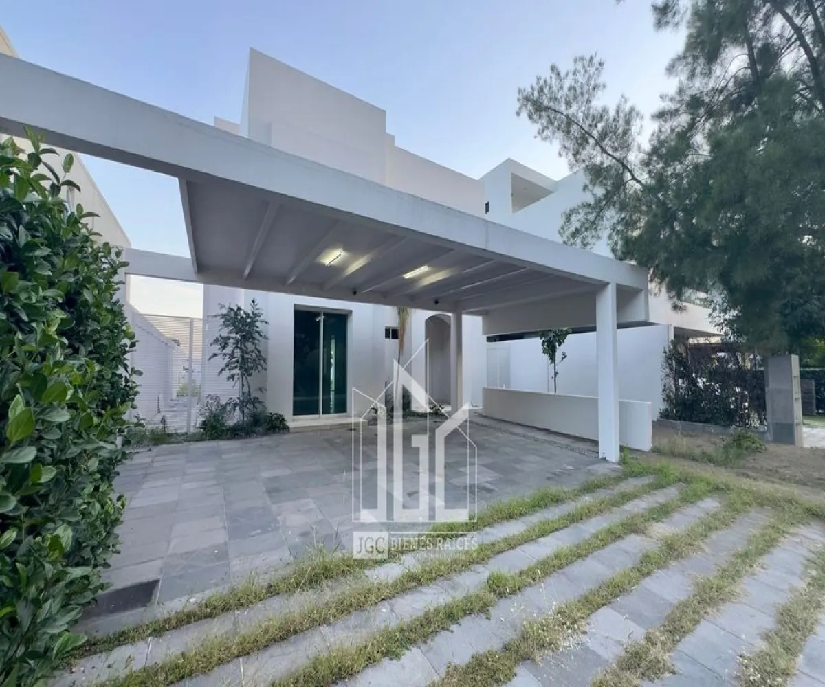 Casa En Venta,Los Gavilanes,Paseo Lago Nogal 63, Tlajomulco de Zúñiga, Jalisco 45645, 5 Habitaciones,6 Baños,Paseo Lago Nogal,3,pqqMoRo