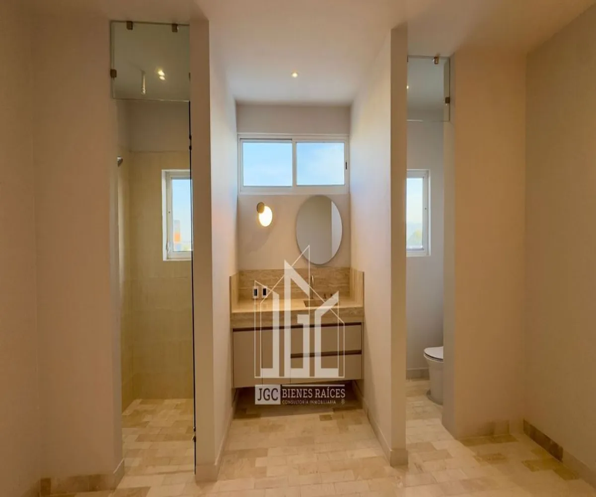 Casa En Venta,Los Gavilanes,Paseo Lago Nogal 63, Tlajomulco de Zúñiga, Jalisco 45645, 5 Habitaciones,6 Baños,Paseo Lago Nogal,3,pqqMoRo