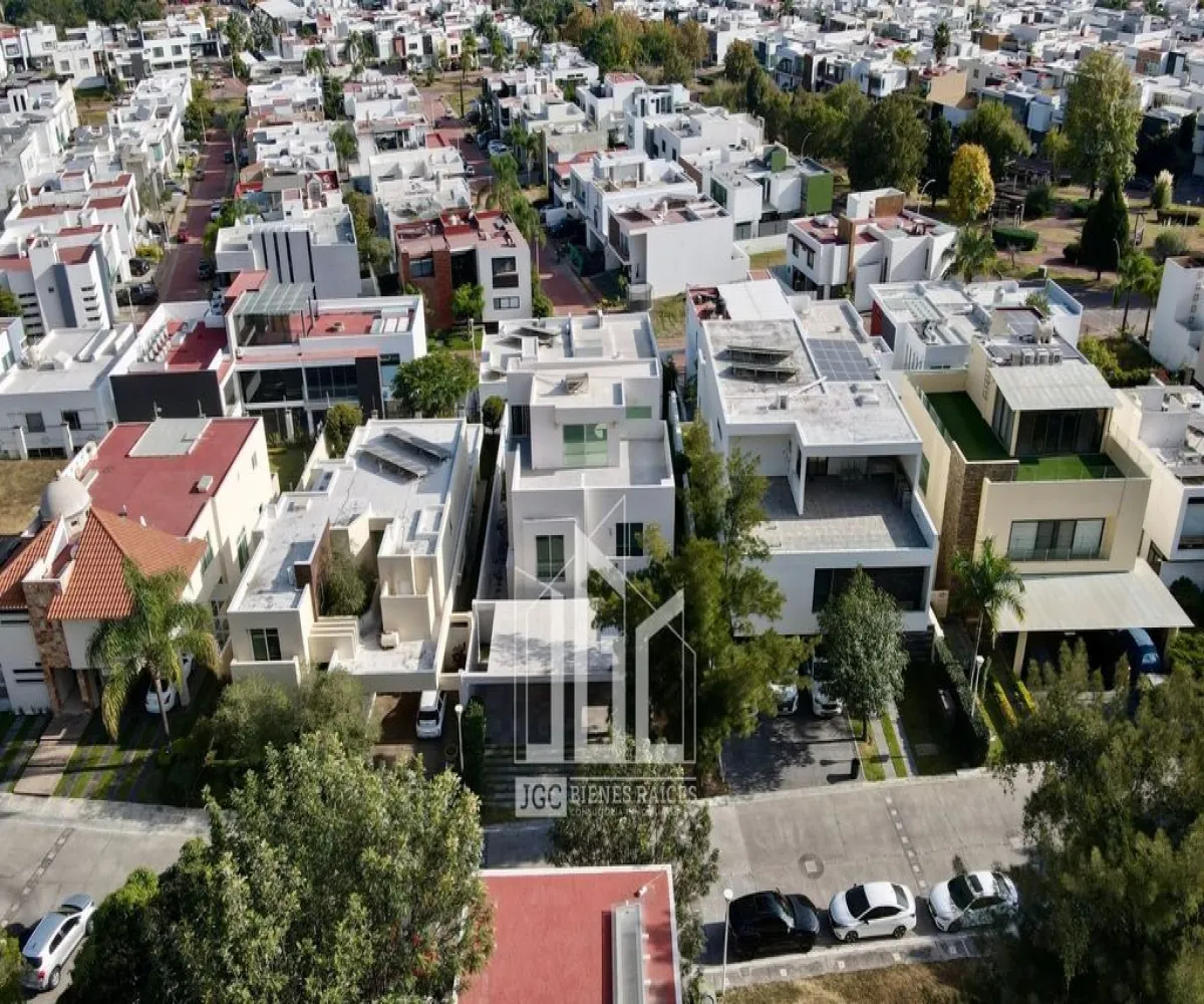 Casa En Venta,Los Gavilanes,Paseo Lago Nogal 63, Tlajomulco de Zúñiga, Jalisco 45645, 5 Habitaciones,6 Baños,Paseo Lago Nogal,3,pqqMoRo