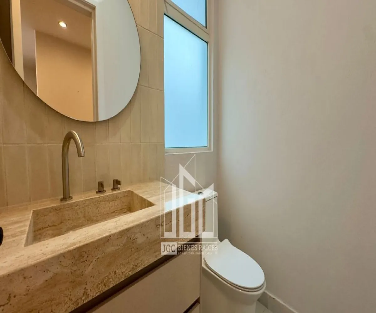 Casa En Venta,Los Gavilanes,Paseo Lago Nogal 63, Tlajomulco de Zúñiga, Jalisco 45645, 5 Habitaciones,6 Baños,Paseo Lago Nogal,3,pqqMoRo