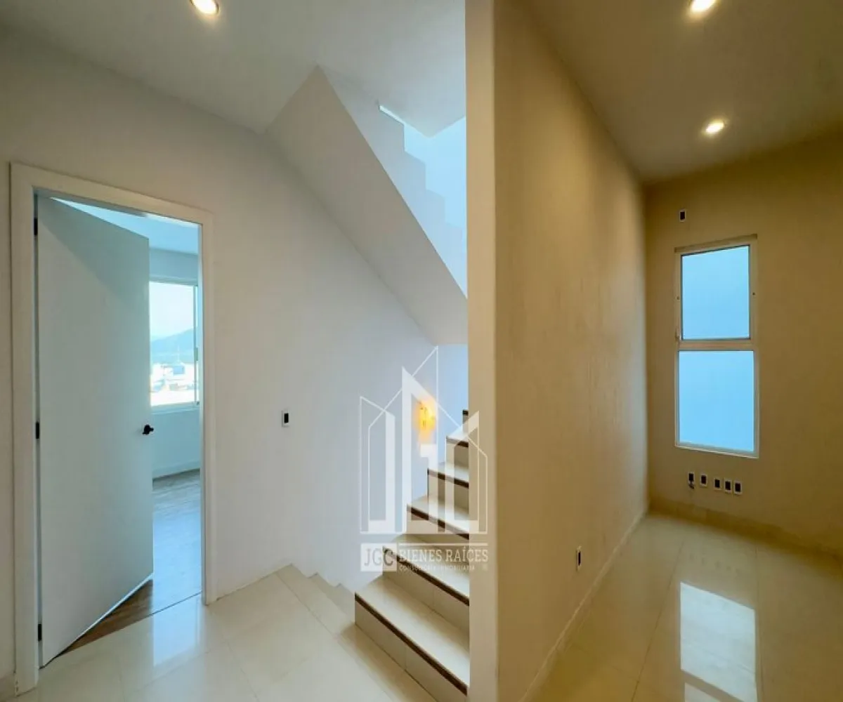 Casa En Venta,Los Gavilanes,Paseo Lago Nogal 63, Tlajomulco de Zúñiga, Jalisco 45645, 5 Habitaciones,6 Baños,Paseo Lago Nogal,3,pqqMoRo