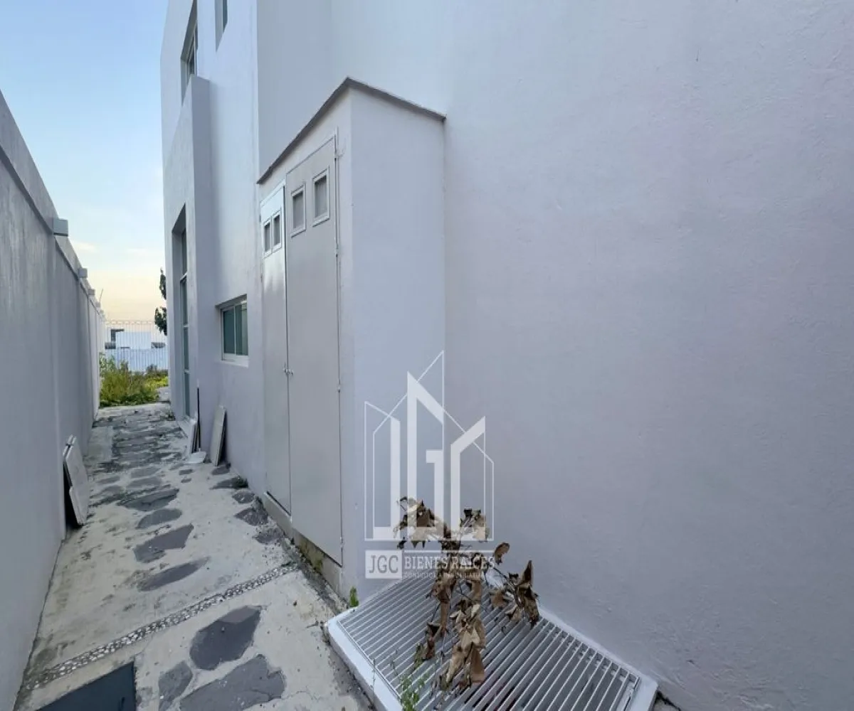 Casa En Venta,Los Gavilanes,Paseo Lago Nogal 63, Tlajomulco de Zúñiga, Jalisco 45645, 5 Habitaciones,6 Baños,Paseo Lago Nogal,3,pqqMoRo