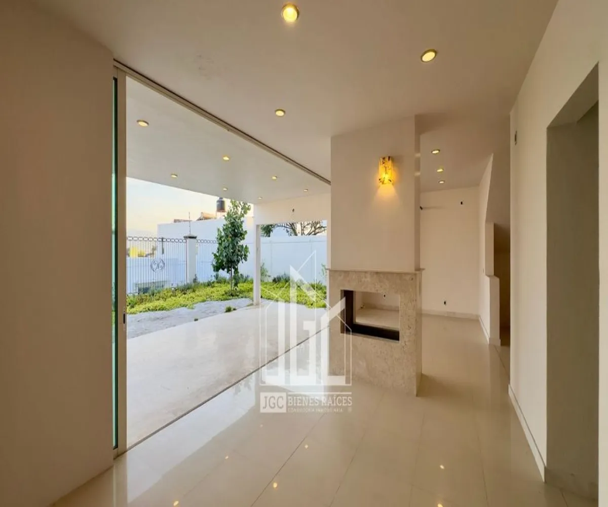 Casa En Venta,Los Gavilanes,Paseo Lago Nogal 63, Tlajomulco de Zúñiga, Jalisco 45645, 5 Habitaciones,6 Baños,Paseo Lago Nogal,3,pqqMoRo