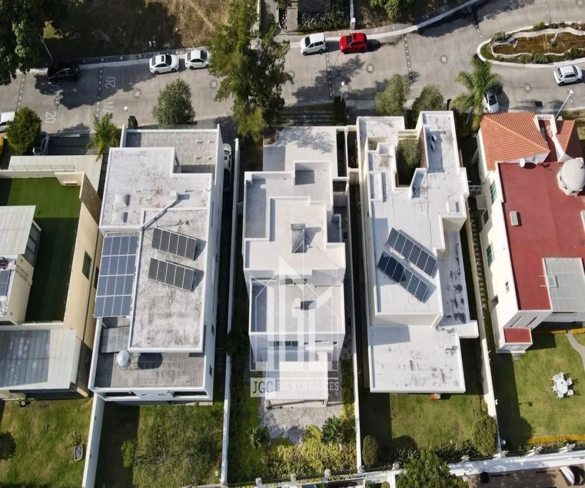 Casa En Venta,Los Gavilanes,Paseo Lago Nogal 63, Tlajomulco de Zúñiga, Jalisco 45645, 5 Habitaciones,6 Baños,Paseo Lago Nogal,3,pqqMoRo