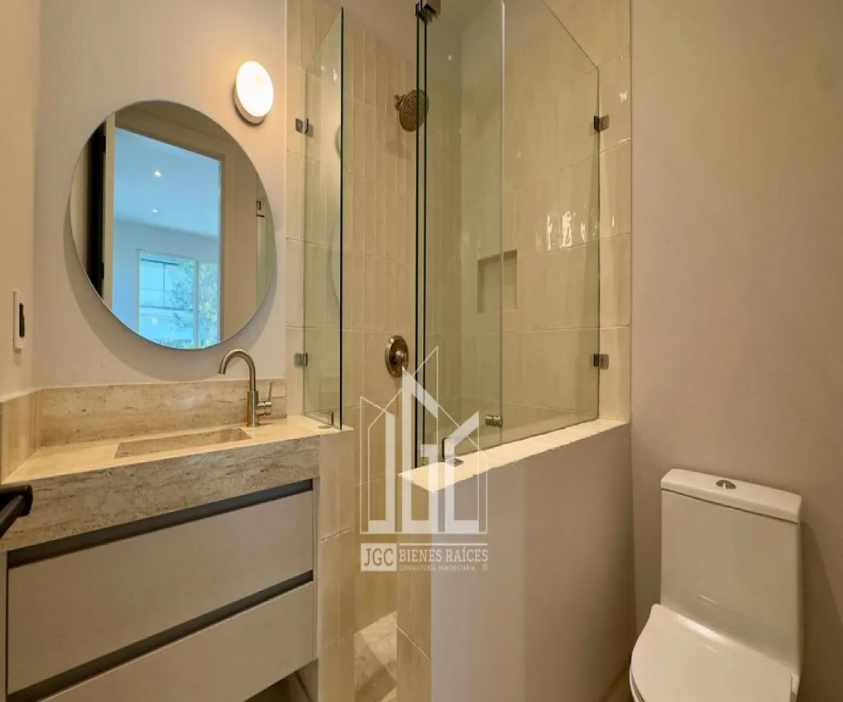 Casa En Venta,Los Gavilanes,Paseo Lago Nogal 63, Tlajomulco de Zúñiga, Jalisco 45645, 5 Habitaciones,6 Baños,Paseo Lago Nogal,3,pqqMoRo