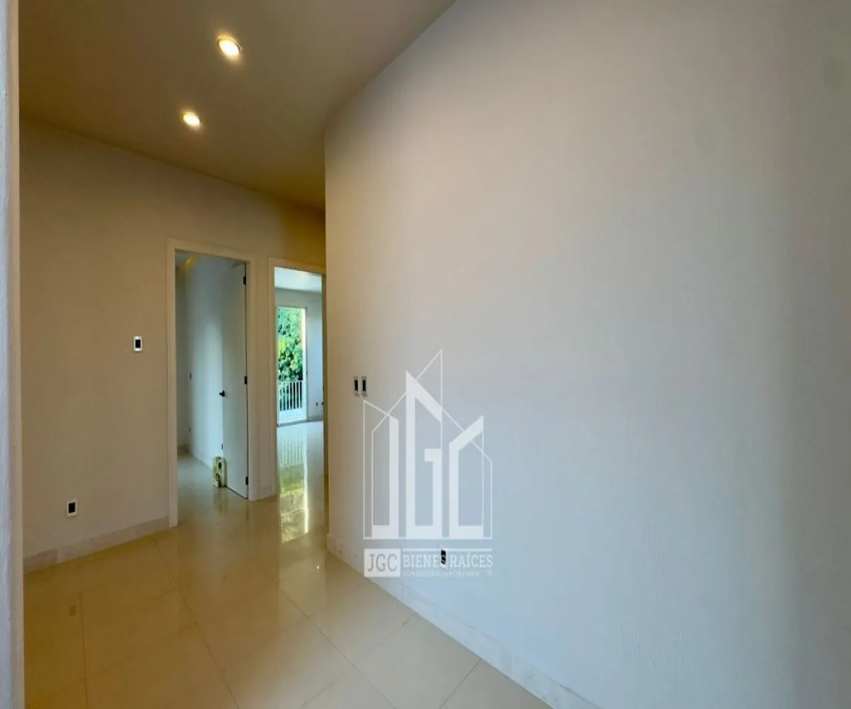 Casa En Venta,Los Gavilanes,Paseo Lago Nogal 63, Tlajomulco de Zúñiga, Jalisco 45645, 5 Habitaciones,6 Baños,Paseo Lago Nogal,3,pqqMoRo