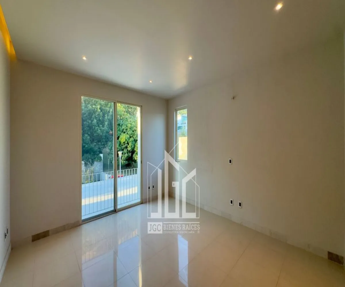 Casa En Venta,Los Gavilanes,Paseo Lago Nogal 63, Tlajomulco de Zúñiga, Jalisco 45645, 5 Habitaciones,6 Baños,Paseo Lago Nogal,3,pqqMoRo