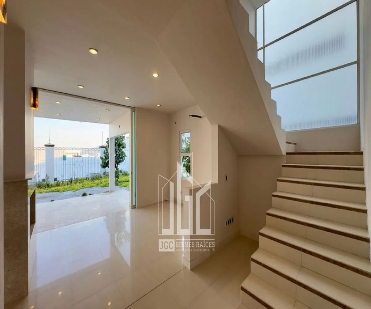 Casa En Venta,Los Gavilanes,Paseo Lago Nogal 63, Tlajomulco de Zúñiga, Jalisco 45645, 5 Habitaciones,6 Baños,Paseo Lago Nogal,3,pqqMoRo