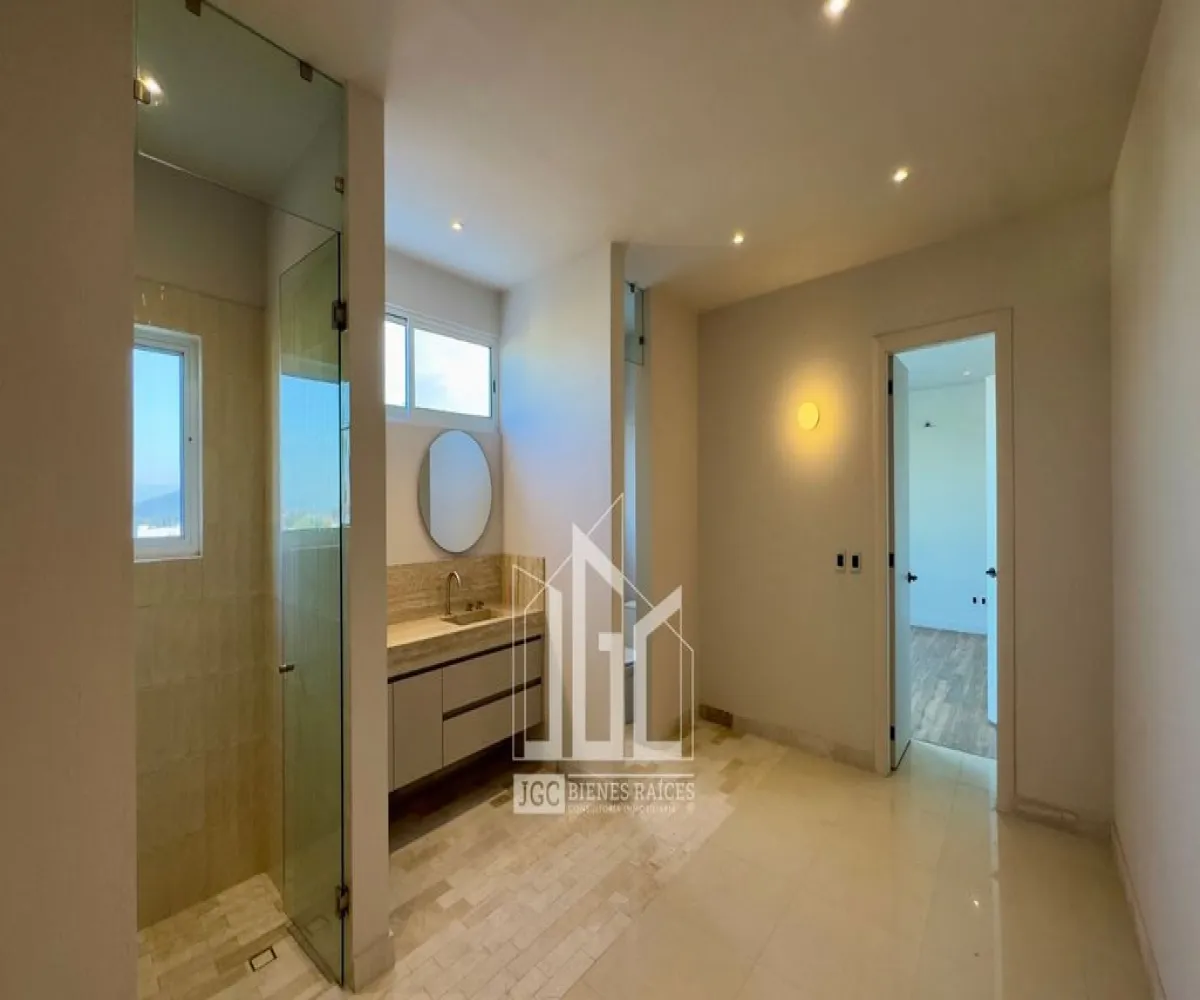 Casa En Venta,Los Gavilanes,Paseo Lago Nogal 63, Tlajomulco de Zúñiga, Jalisco 45645, 5 Habitaciones,6 Baños,Paseo Lago Nogal,3,pqqMoRo