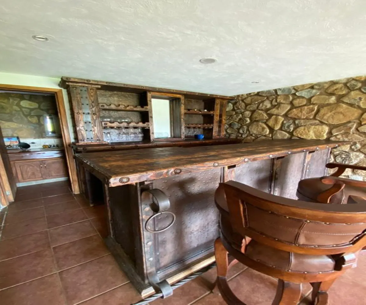 En Venta,Pinares Tapalpa ,Paseo de los Encinos 765 86 B, Tapalpa, Jalisco 44160, 4 Habitaciones,4 Baños,Paseo de los Encinos ,3,pXtQOcX