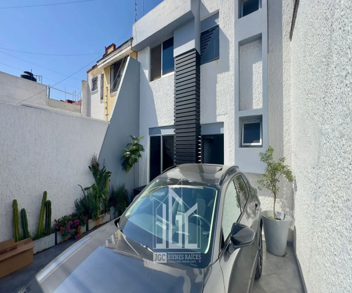 Casa En Venta,Revolución,Canutillo 3010, San Pedro Tlaquepaque, Jalisco 45580, 2 Habitaciones,2 Baños,Canutillo,2,pH4e7ip