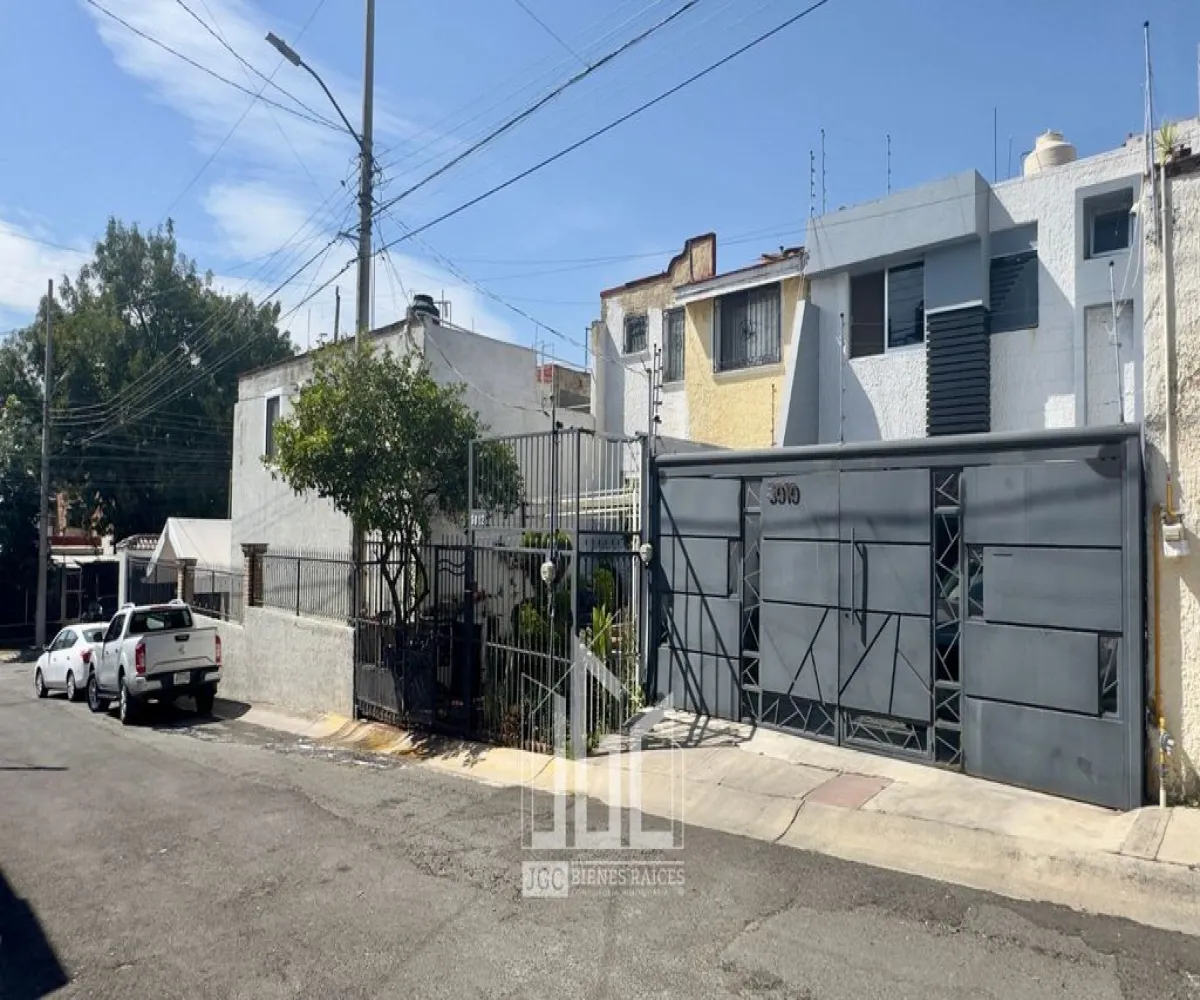 Casa En Venta,Revolución,Canutillo 3010, San Pedro Tlaquepaque, Jalisco 45580, 2 Habitaciones,2 Baños,Canutillo,2,pH4e7ip