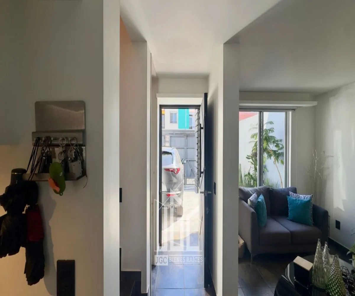 Casa En Venta,Revolución,Canutillo 3010, San Pedro Tlaquepaque, Jalisco 45580, 2 Habitaciones,2 Baños,Canutillo,2,pH4e7ip