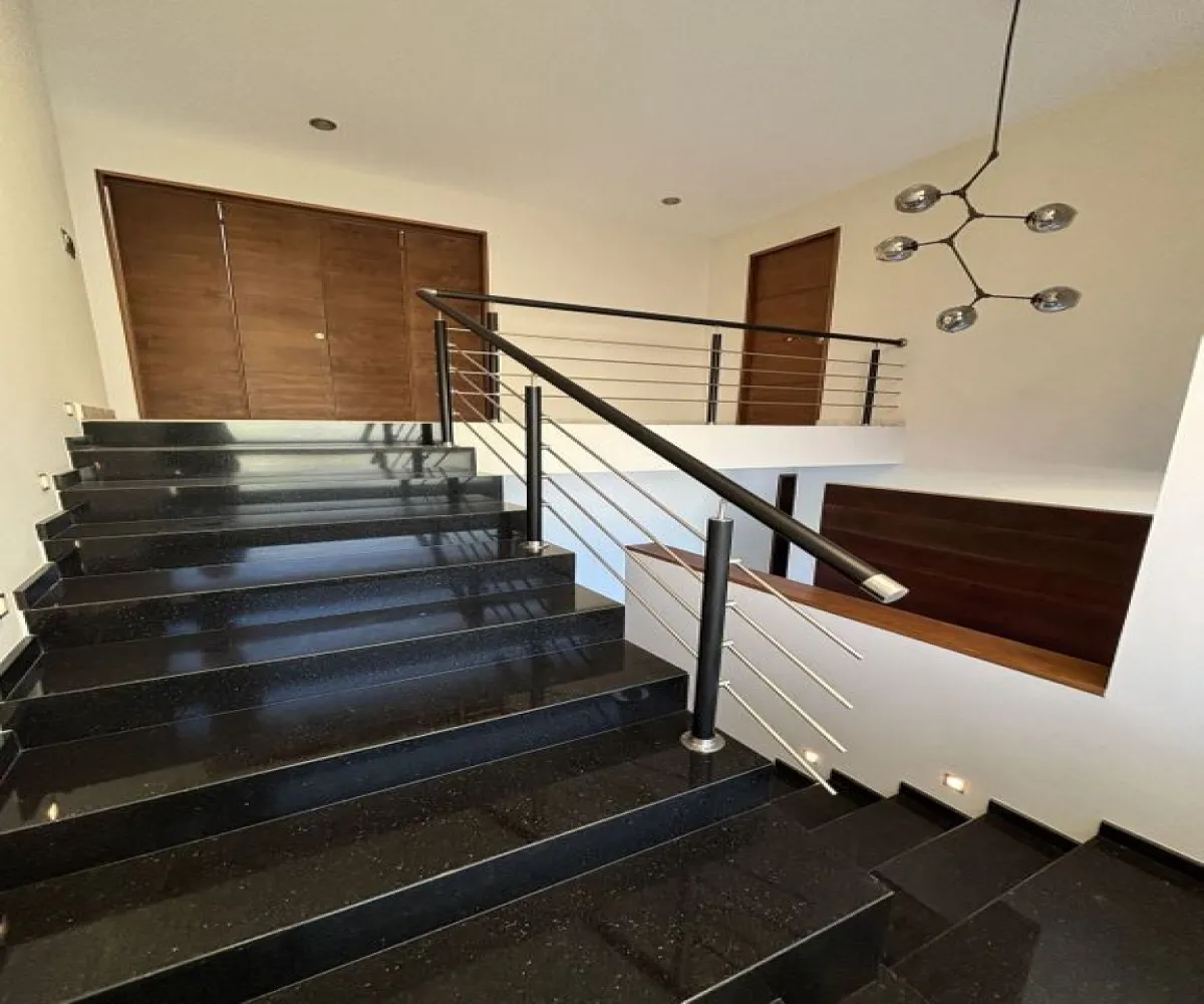 Casa En Venta,Bugambilias,Circuito de las Flores Poniente 3554, Zapopan, Jalisco 45237, 3 Habitaciones,3 Baños,Circuito de las Flores Poniente,2,p6EoedN