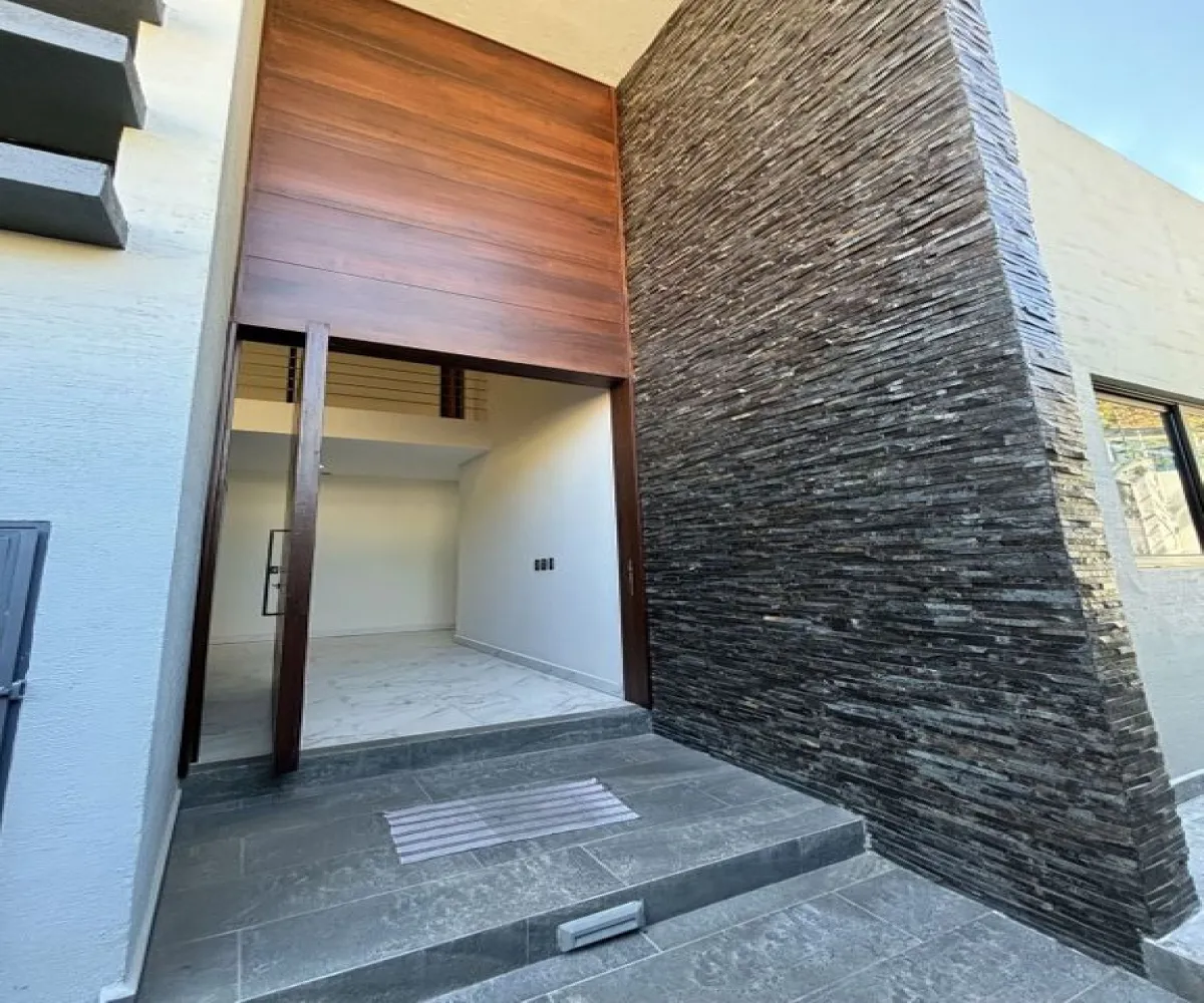 Casa En Venta,Bugambilias,Circuito de las Flores Poniente 3554, Zapopan, Jalisco 45237, 3 Habitaciones,3 Baños,Circuito de las Flores Poniente,2,p6EoedN