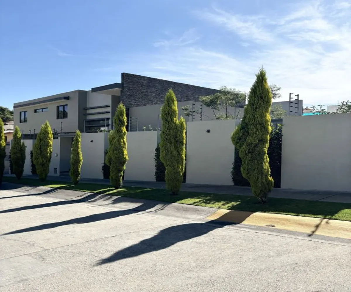 Casa En Venta,Bugambilias,Circuito de las Flores Poniente 3554, Zapopan, Jalisco 45237, 3 Habitaciones,3 Baños,Circuito de las Flores Poniente,2,p6EoedN