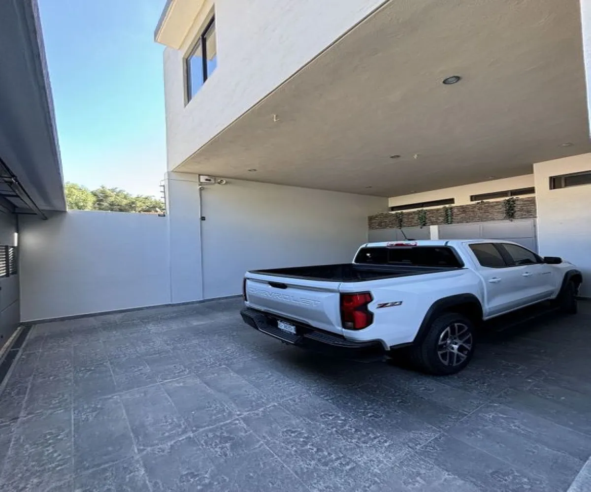 Casa En Venta,Bugambilias,Circuito de las Flores Poniente 3554, Zapopan, Jalisco 45237, 3 Habitaciones,3 Baños,Circuito de las Flores Poniente,2,p6EoedN