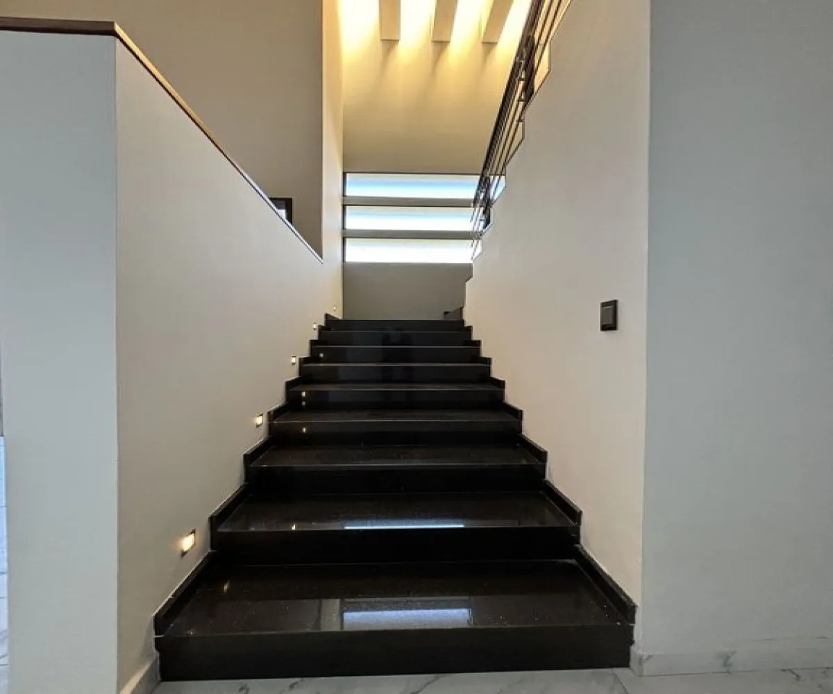 Casa En Venta,Bugambilias,Circuito de las Flores Poniente 3554, Zapopan, Jalisco 45237, 3 Habitaciones,3 Baños,Circuito de las Flores Poniente,2,p6EoedN