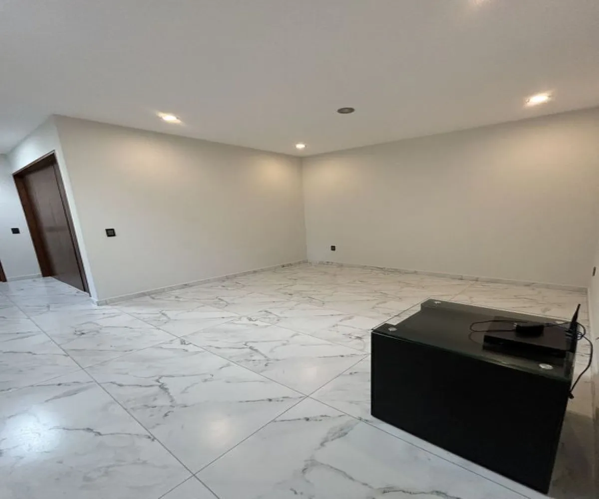 Casa En Venta,Bugambilias,Circuito de las Flores Poniente 3554, Zapopan, Jalisco 45237, 3 Habitaciones,3 Baños,Circuito de las Flores Poniente,2,p6EoedN