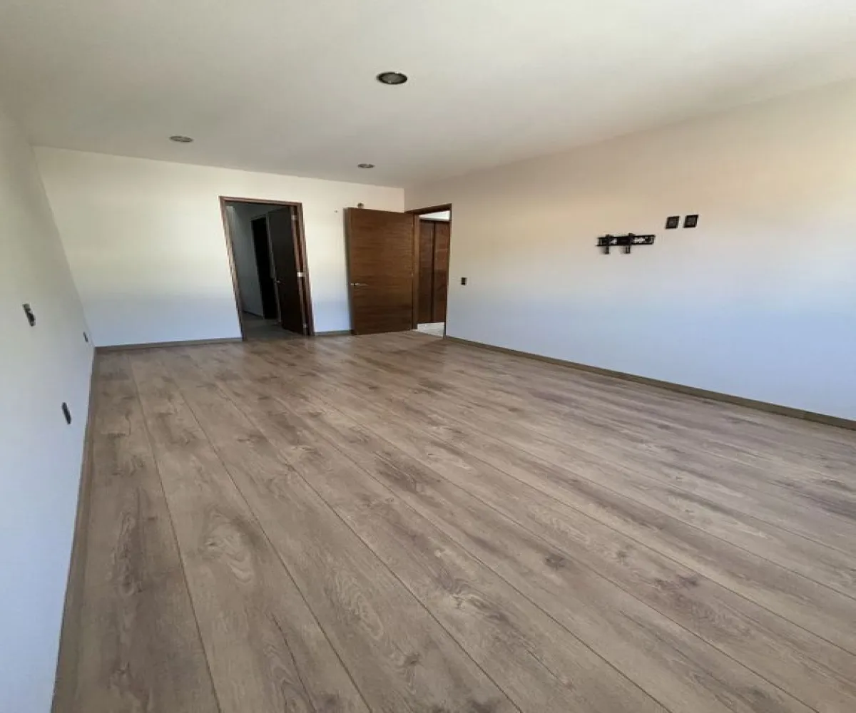 Casa En Venta,Bugambilias,Circuito de las Flores Poniente 3554, Zapopan, Jalisco 45237, 3 Habitaciones,3 Baños,Circuito de las Flores Poniente,2,p6EoedN