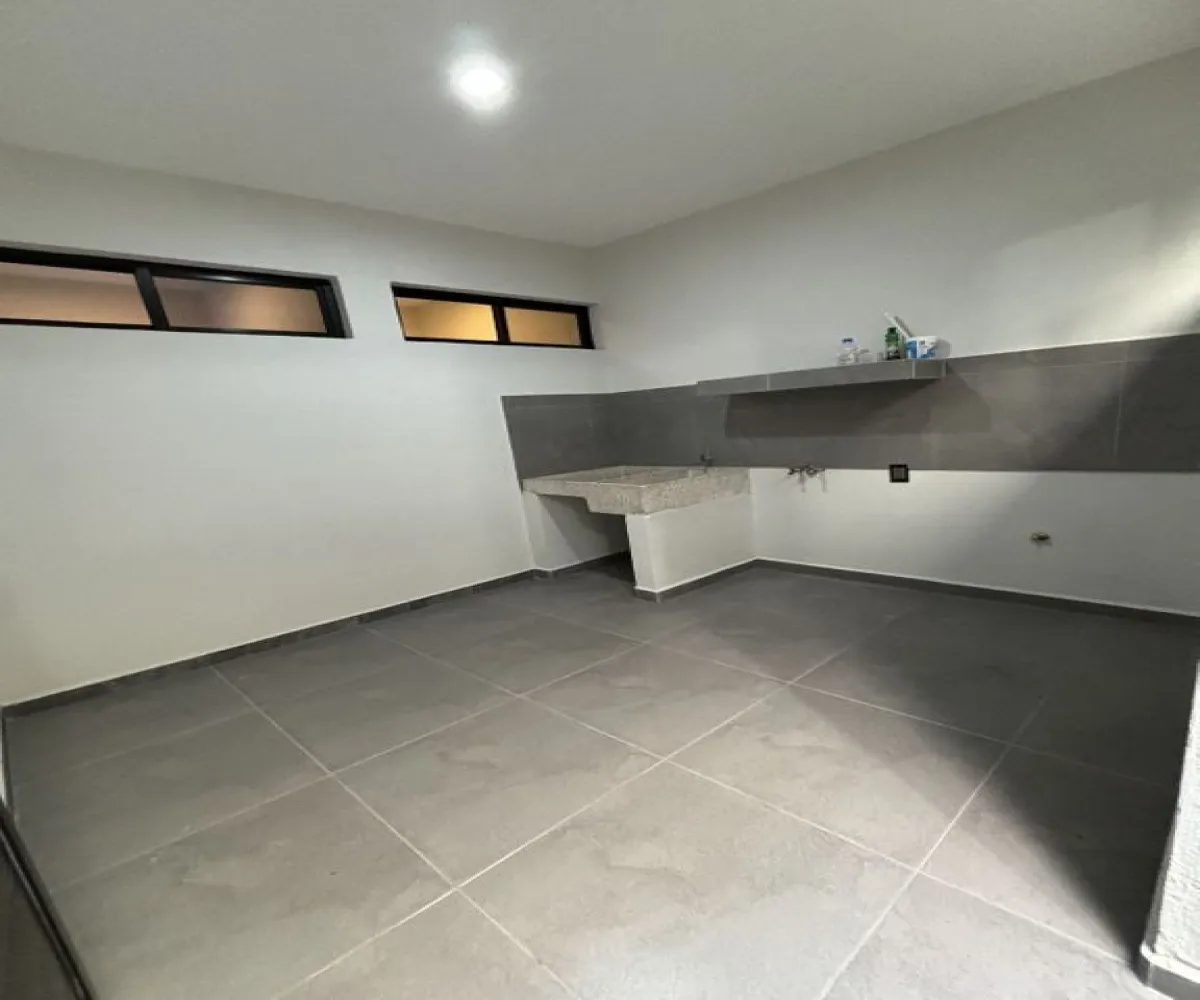 Casa En Venta,Bugambilias,Circuito de las Flores Poniente 3554, Zapopan, Jalisco 45237, 3 Habitaciones,3 Baños,Circuito de las Flores Poniente,2,p6EoedN