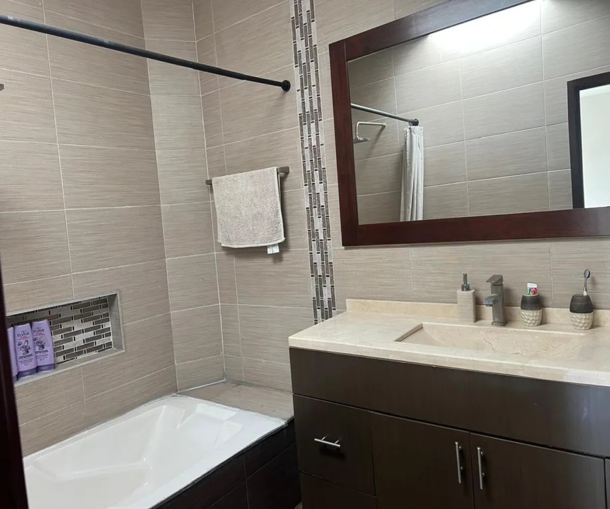 Casa En Venta,El Refugio,Acacia S/N, Tala, Jalisco 45300, 3 Habitaciones,3 Baños,Acacia,1,pvthp0Y