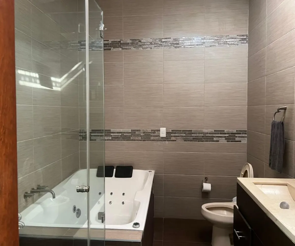 Casa En Venta,El Refugio,Acacia S/N, Tala, Jalisco 45300, 3 Habitaciones,3 Baños,Acacia,1,pvthp0Y