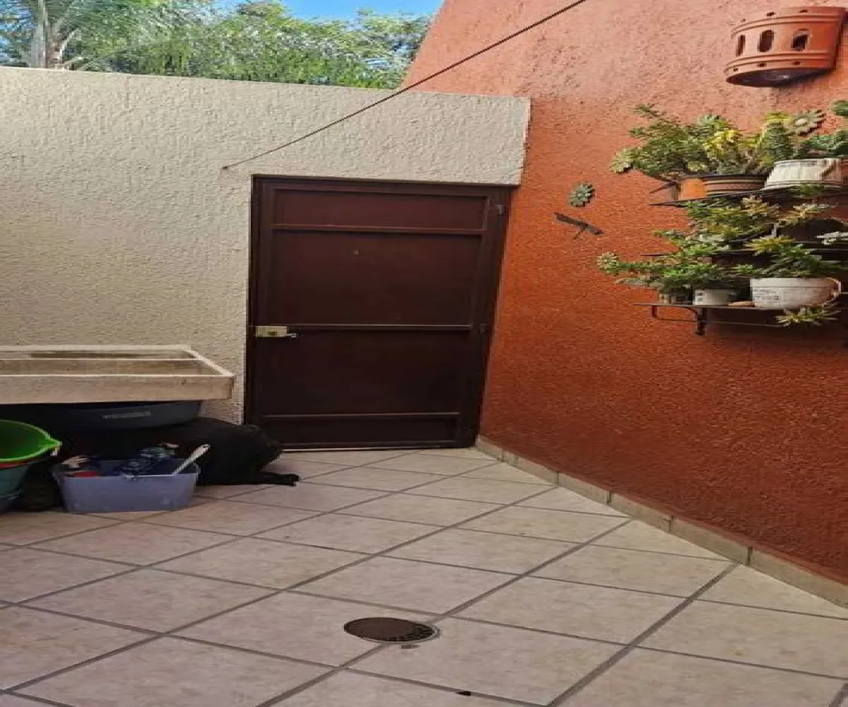 Casa En Venta,Los Pinos Campestre,Avenida Lorenzo Barcelata 4700, Zapopan, Jalisco 45239, 3 Habitaciones,3 Baños,Avenida Lorenzo Barcelata,2,p0JSwAc