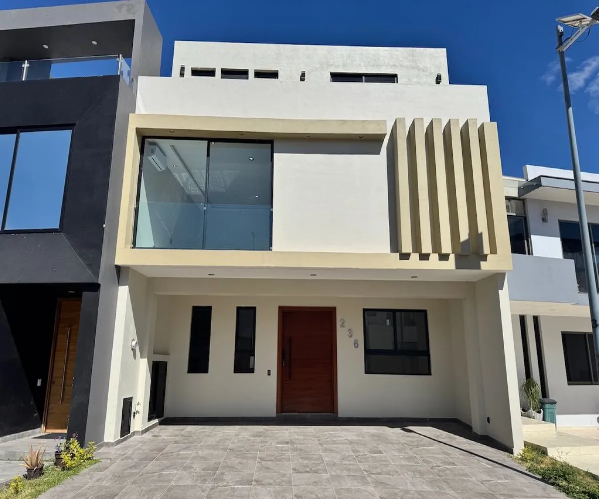 Casa En Venta,Jardines del Vergel,Prolongación Río Blanco 1900, Zapopan, Jalisco 45180, 5 Habitaciones,5 Baños,Prolongación Río Blanco,3,pho4Q9h