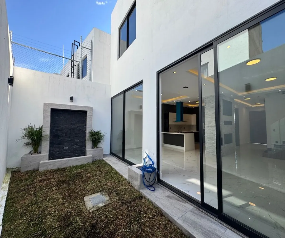 Casa En Venta,Jardines del Vergel,Prolongación Río Blanco 1900, Zapopan, Jalisco 45180, 5 Habitaciones,5 Baños,Prolongación Río Blanco,3,pho4Q9h