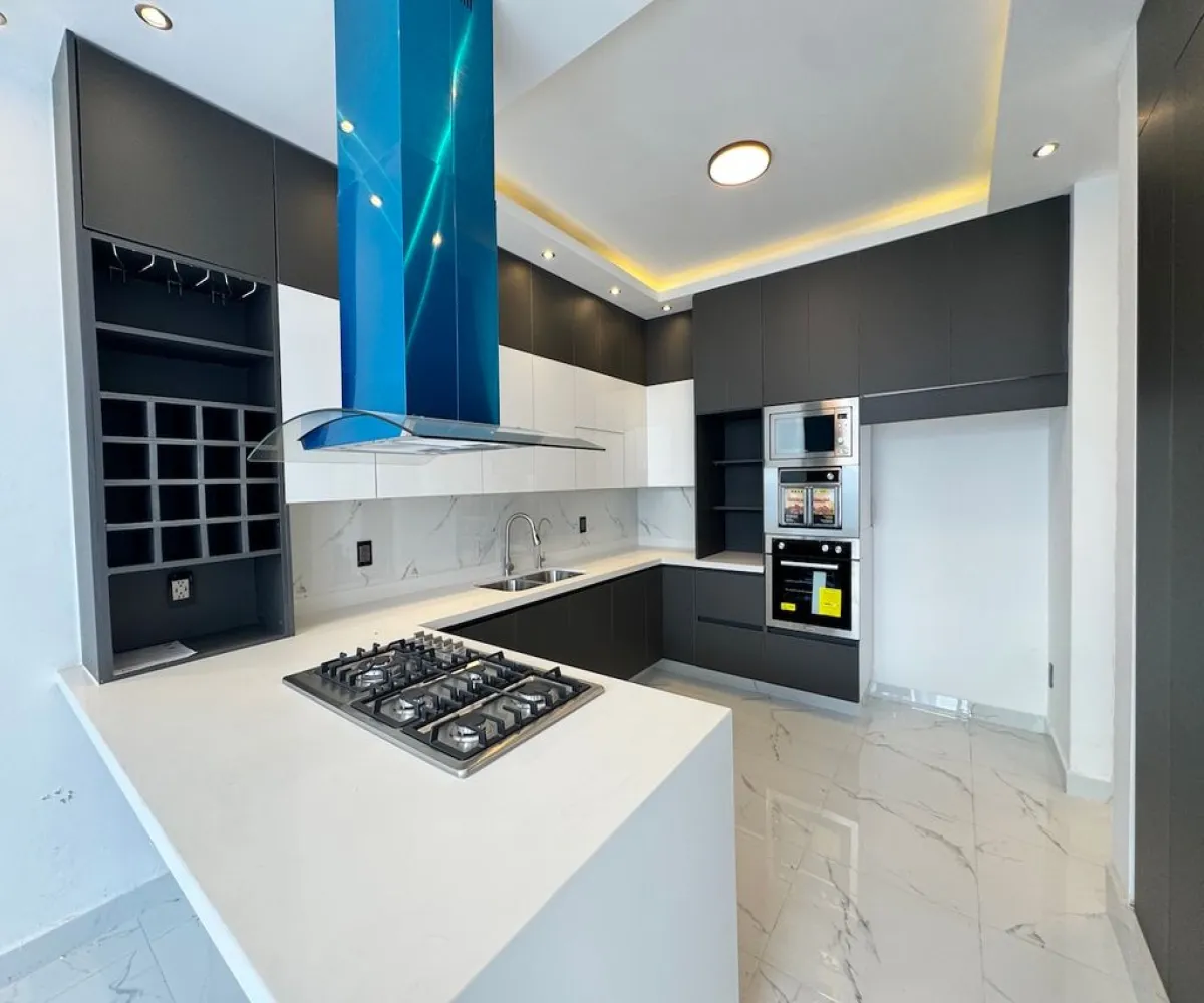 Casa En Venta,Jardines del Vergel,Prolongación Río Blanco 1900, Zapopan, Jalisco 45180, 5 Habitaciones,5 Baños,Prolongación Río Blanco,3,pho4Q9h