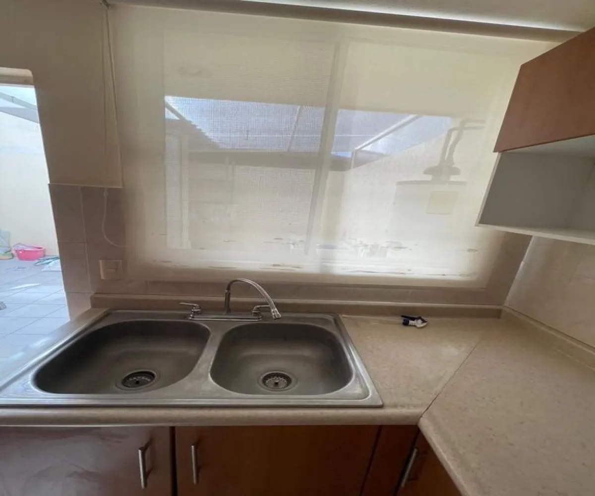 Casa En Venta,Camino Viejo a Tesistan 1690, Zapopan, Jalisco 45138, 4 Habitaciones,3 Baños,Camino Viejo a Tesistan,2,p14iOEq